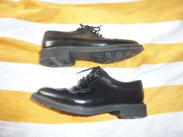 chaussures DERBIES noir pointure 37 marque PELLET 1860 femme