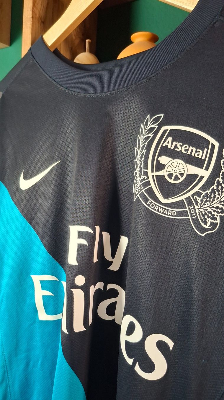 Arsenal Canottiere & Pantaloni: Arsenal 2011 2012 player version Nike – Difettoso da Yverdon-les-Bains venduto da flo_8fgr 1