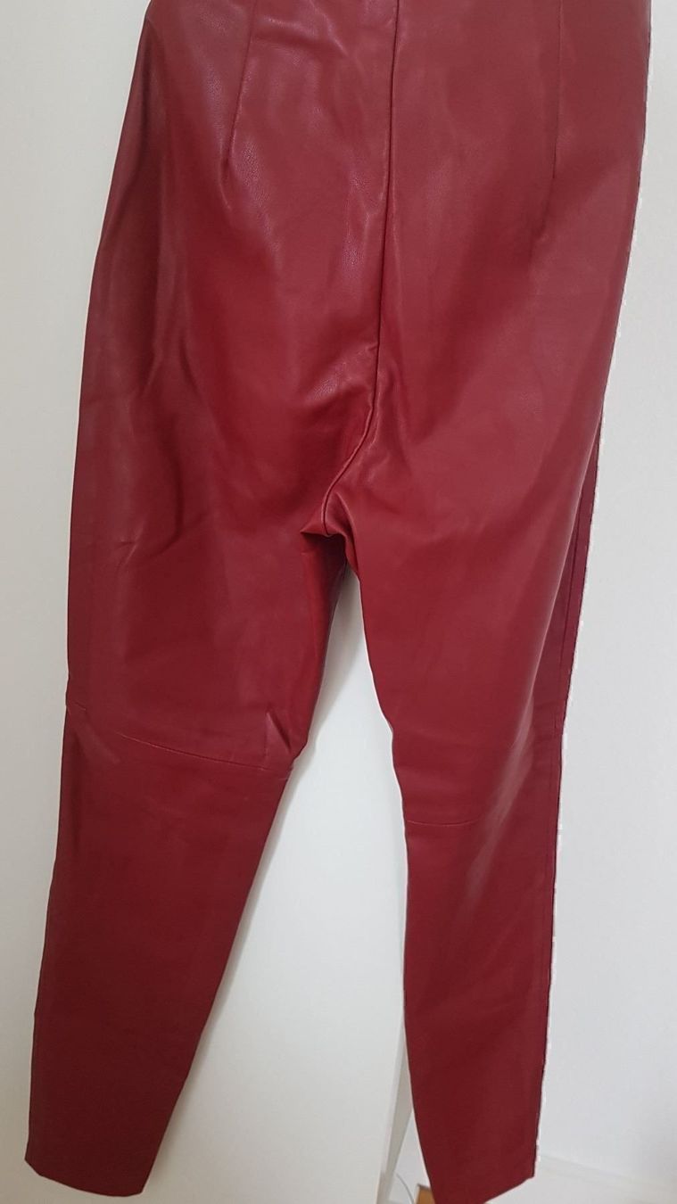 Pantaloni: Hose Kunstleder von Mango – Nuovo (secondo la descrizione) da Küsnacht ZH venduto da 2011_ 8