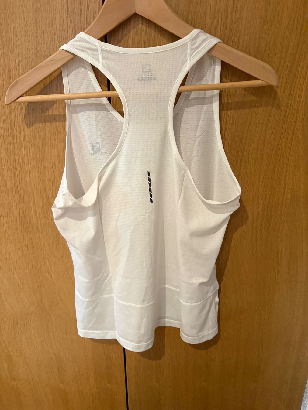 Salomon Top: Top Salomon – Usato da Leggia venduto da lin_98v9 1