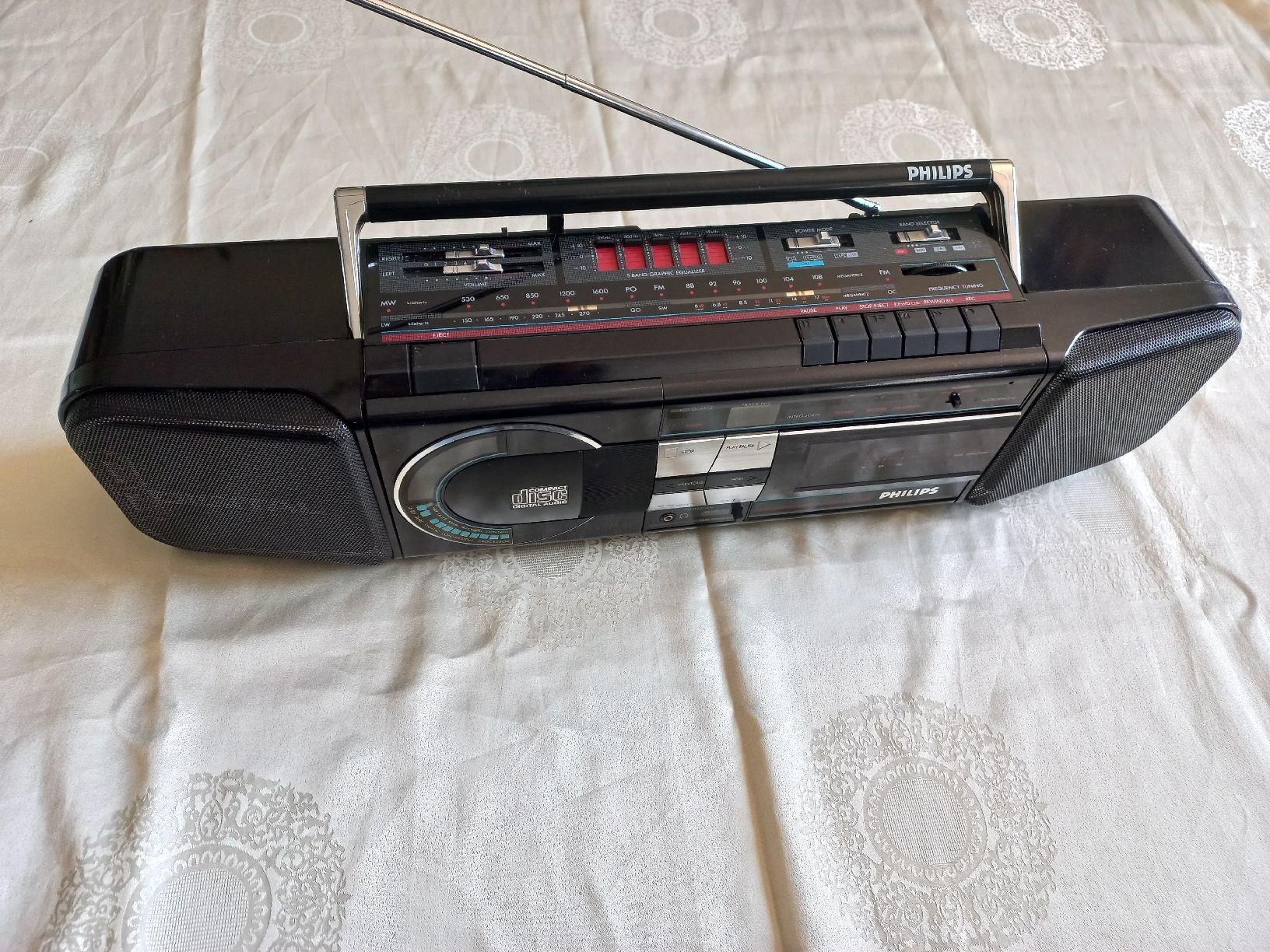 Philips Multimediaplayer & Streamer: Radio-cassette CD Philips vintage D 8884/00. – Gebraucht aus Dompierre FR von fat_xth5
