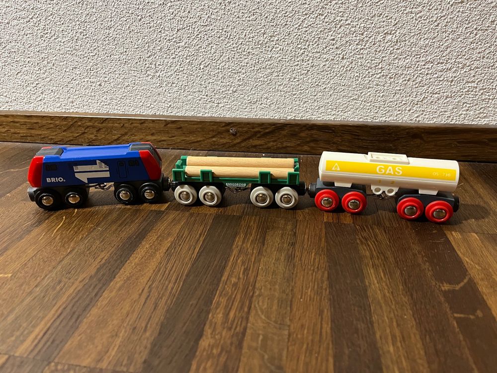 BRIO HOLZGÜTERZUG 33982 & Dampflok 33617 & Rettungsboot 33859 EUR 17,95 - DE