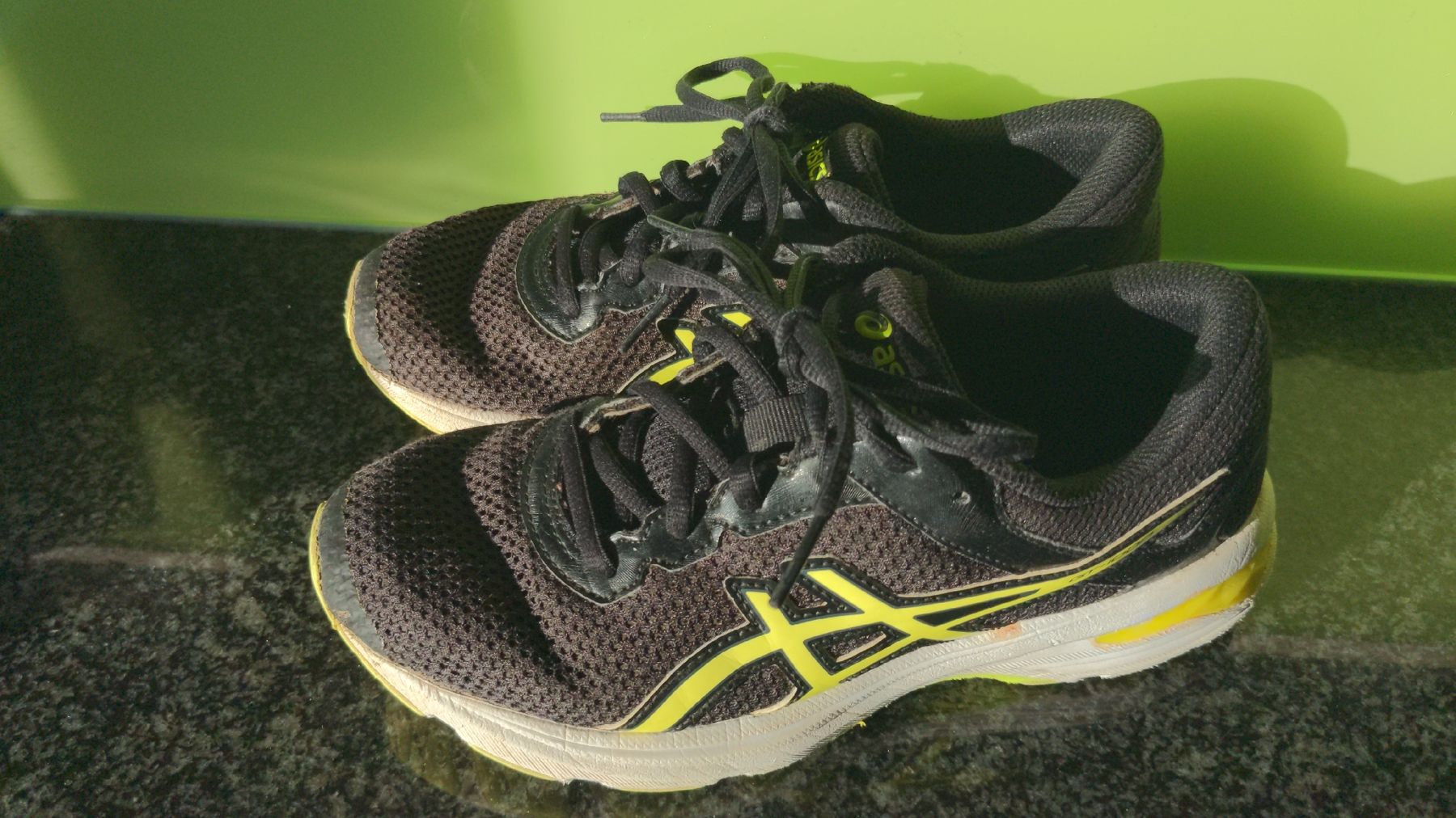 Asics Herrenschuhe: Asics GT 1000 Laufschuhe, Grösse 37 – Gebraucht aus Sutz von Rawypp 2