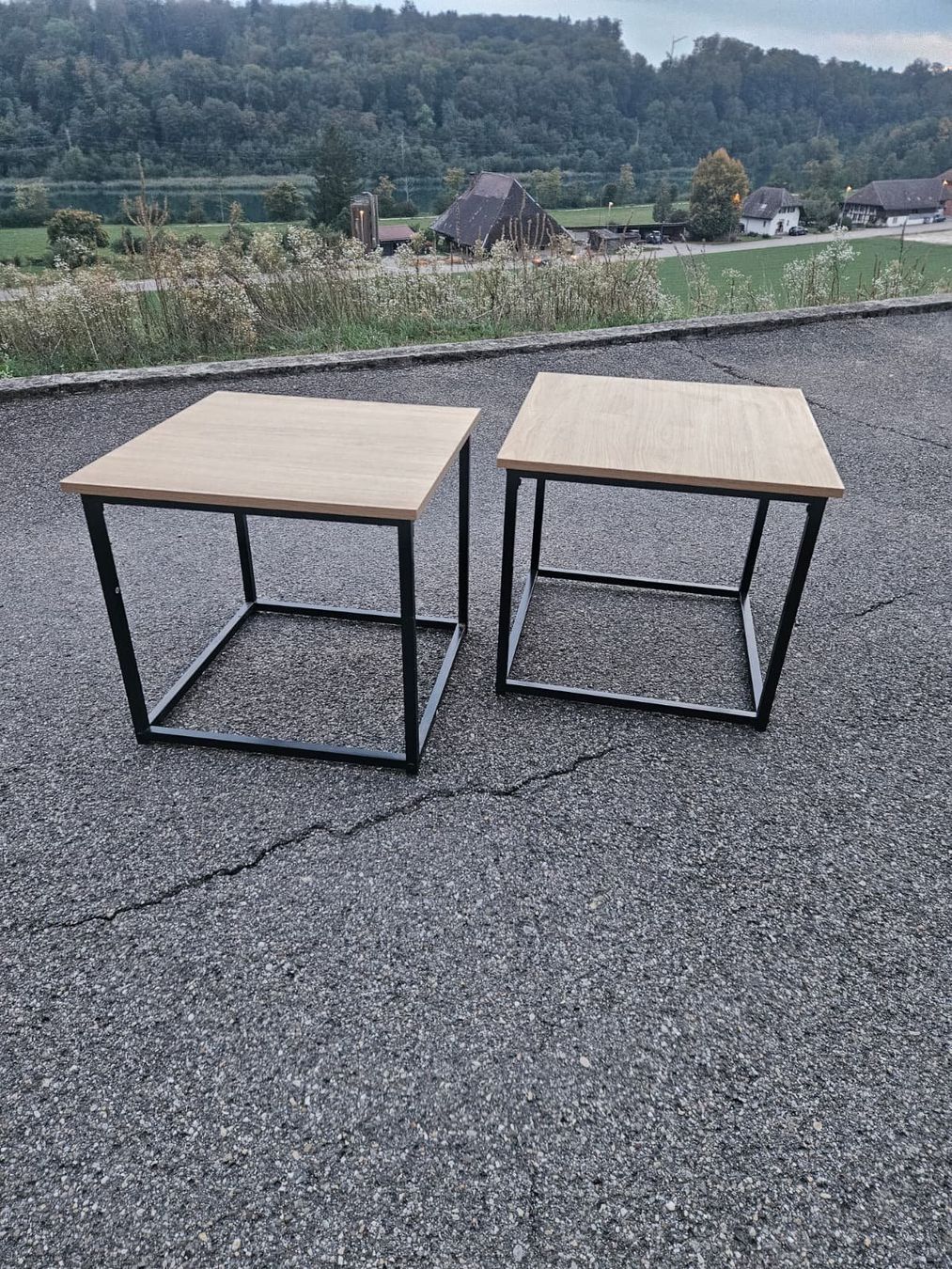 Tables: Beistelltische – D'occasion à Walliswil-Nbipp par ksk839 1