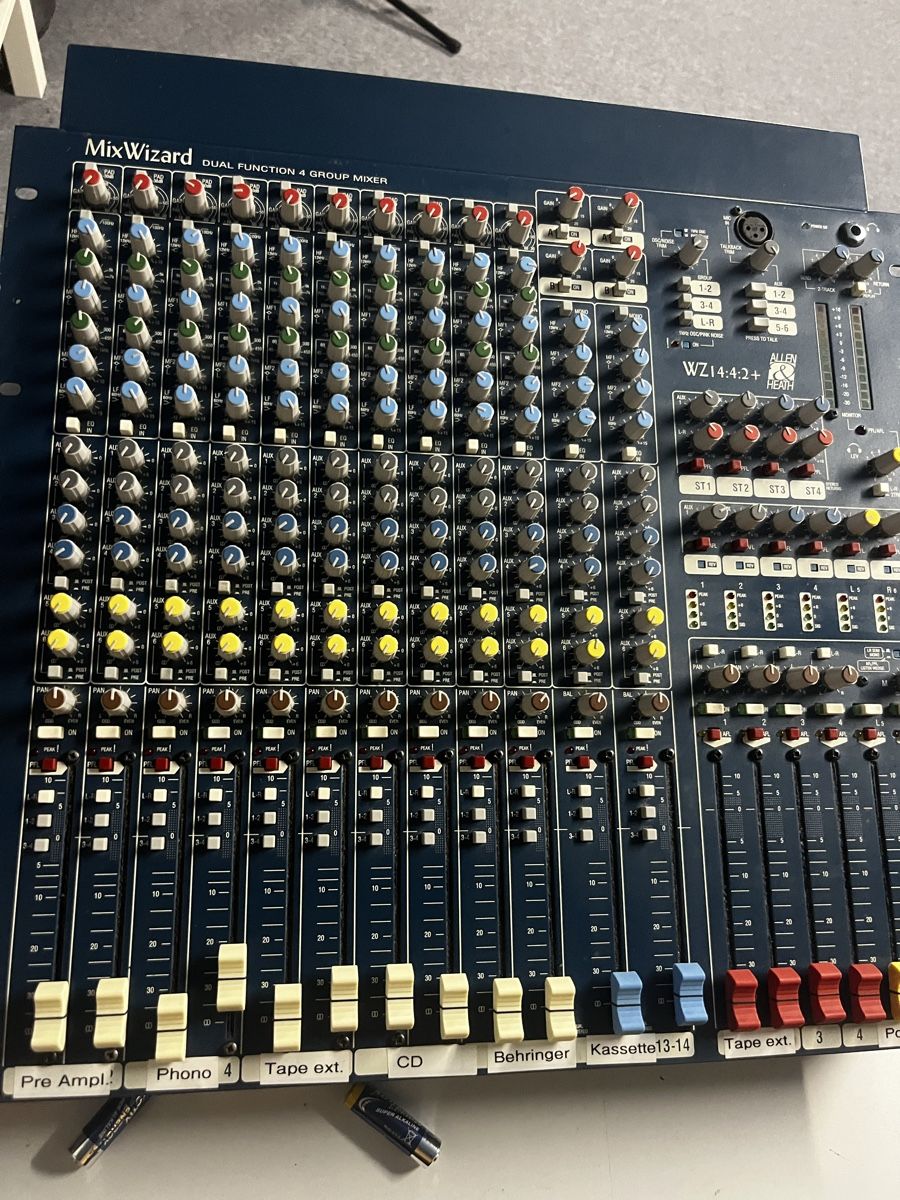 Allen & Heath Console di mixaggio: Allen & Heath wz defekt  – Difettoso da Triesenberg venduto da Duda2011 1