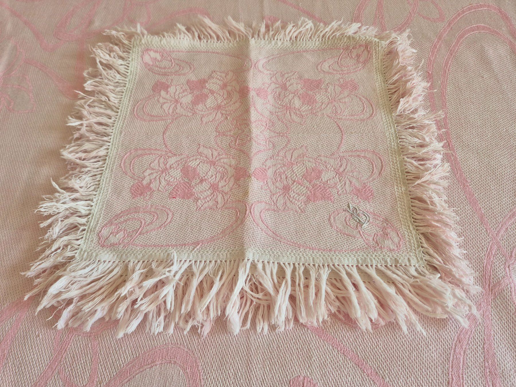 Autre linge de table: Antike Tischdecke rosa mit 4 Servietten – Neuf (Voir description) à Bern par aronari
