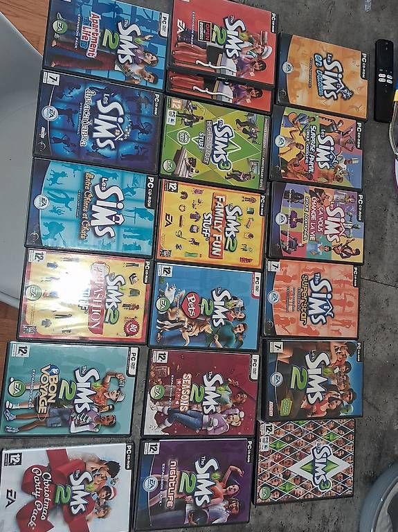 Giochi: Lot jeux sims  complet – Usato da Palézieux-Village venduto da RaphH 1