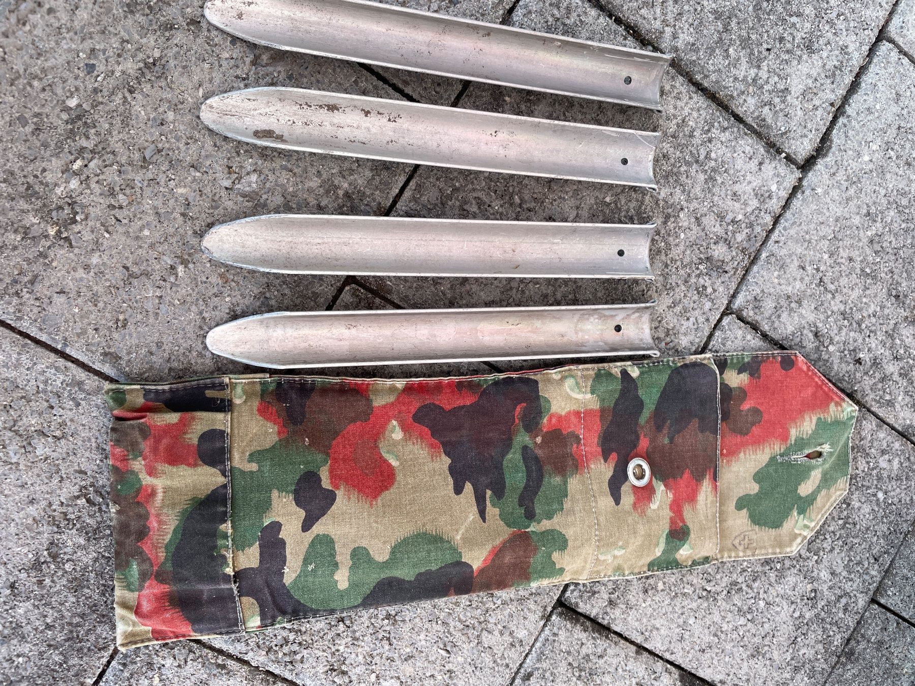 Autres de l'armée: 4Hering zu Militärblache – D'occasion à Mollis par haemmis2009