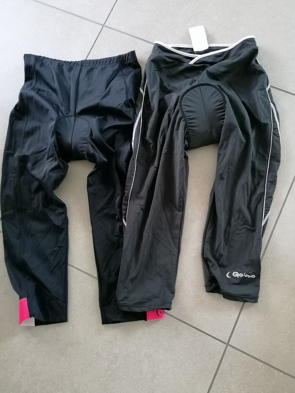 Lotti di vestiti: Diverse Velokleider – Usato da Hunzenschwil venduto da Gruftie0 1