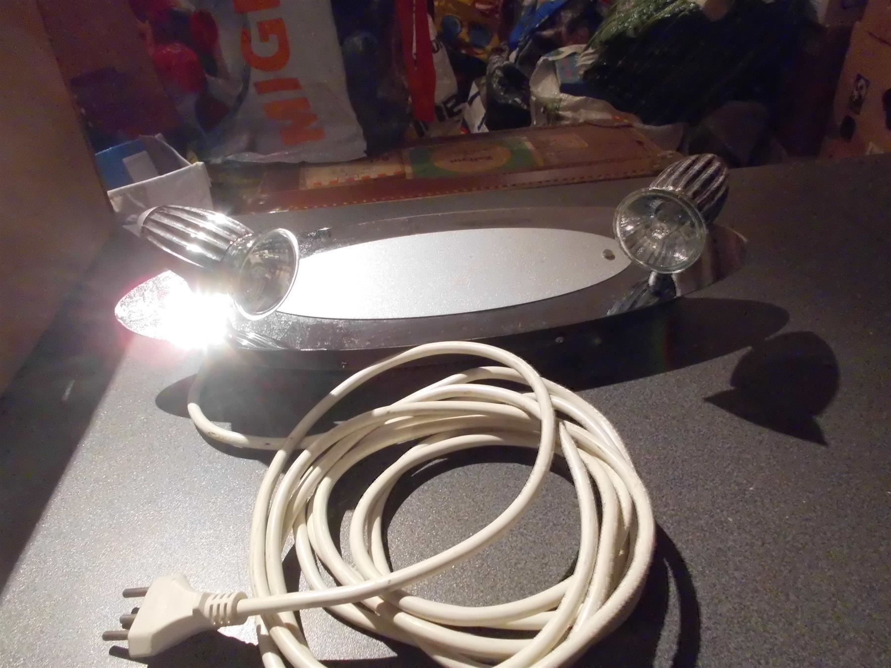 Lampadari & plafoniere: Leuchte länglich, 2 Spot – Usato da Zürich venduto da Motzkuh 1