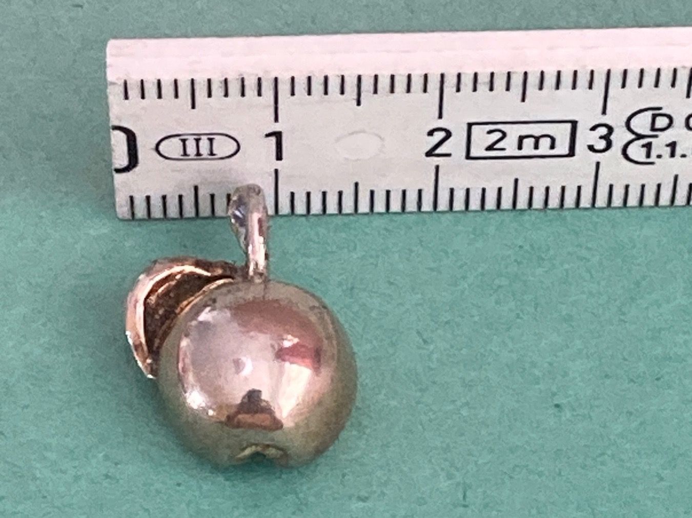 Ciondoli: Apfel Anhänger (1.5cm) – Usato da Laufen venduto da Trendmarket 6