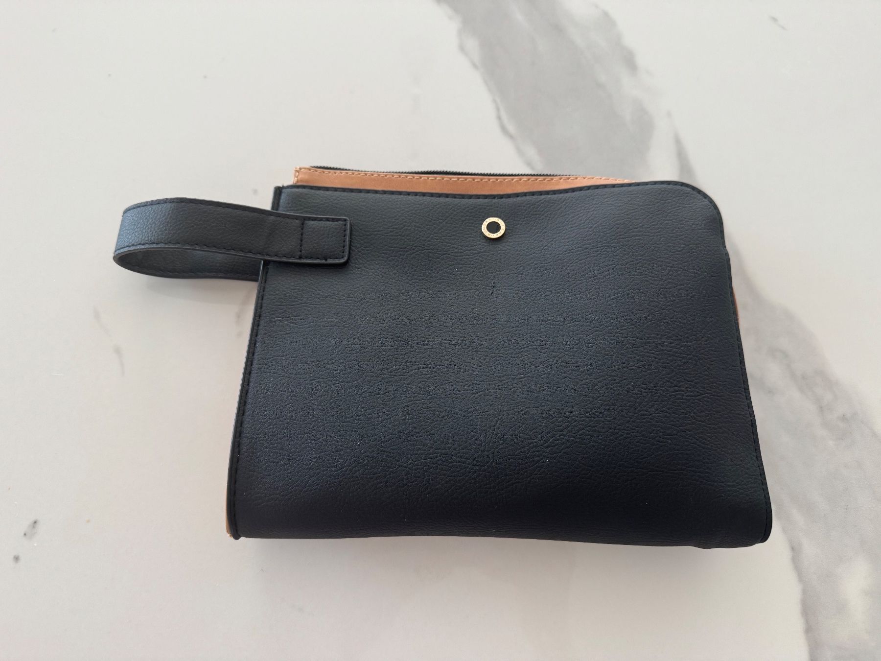 Custodie per cosmetici: Emirates First Class BVLGARI Kit Kosmetiktasche – Nuovo (secondo la descrizione) da Richterswil venduto da Lea_Schmidt