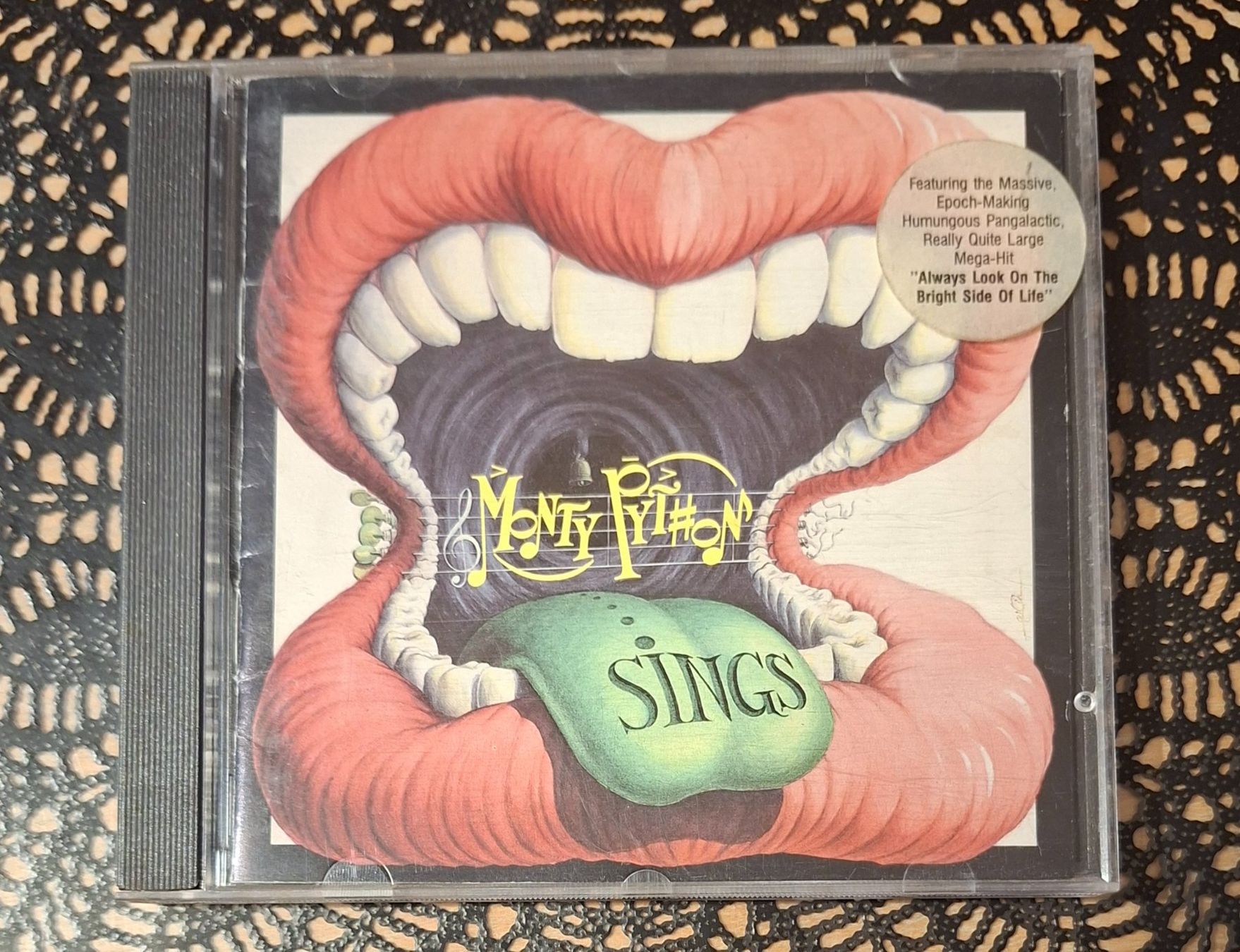 CD: Monty Python - Sings, UK Comedy Pop CD Album 1989 – Usato da Amriswil venduto da Celini3
