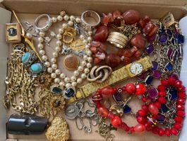 Lot de bijoux vintage - Bagues, Colliers, Montre...