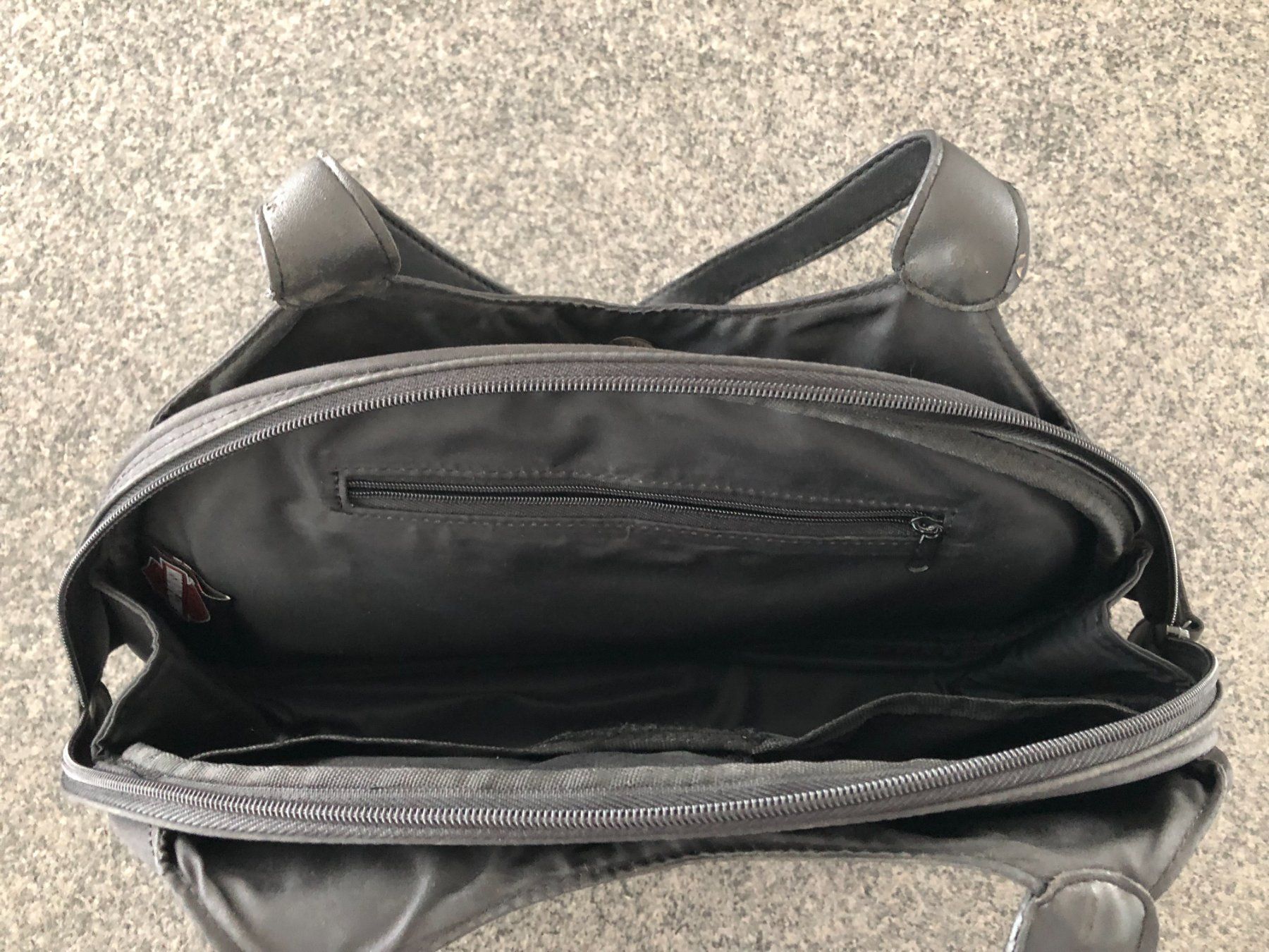 Harley-Davidson Taschen für Damen: Handtasche Harley Davidson – Gebraucht aus Nottwil von 9rooney 2