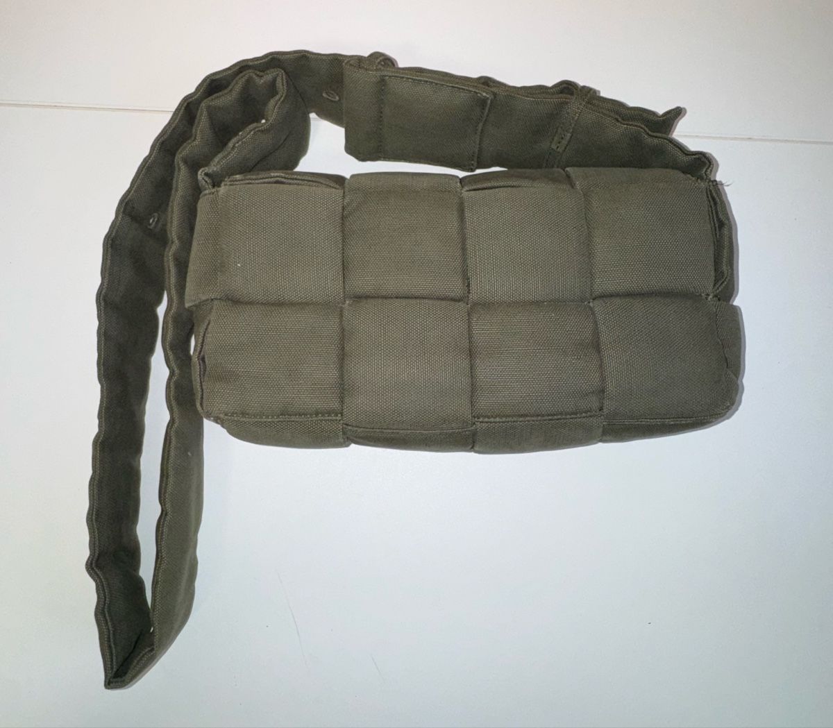 Bottega Veneta Borse: Bottega Veneta Padded Tech Cassette – Usato da Zürich venduto da hyg_9qcj 3