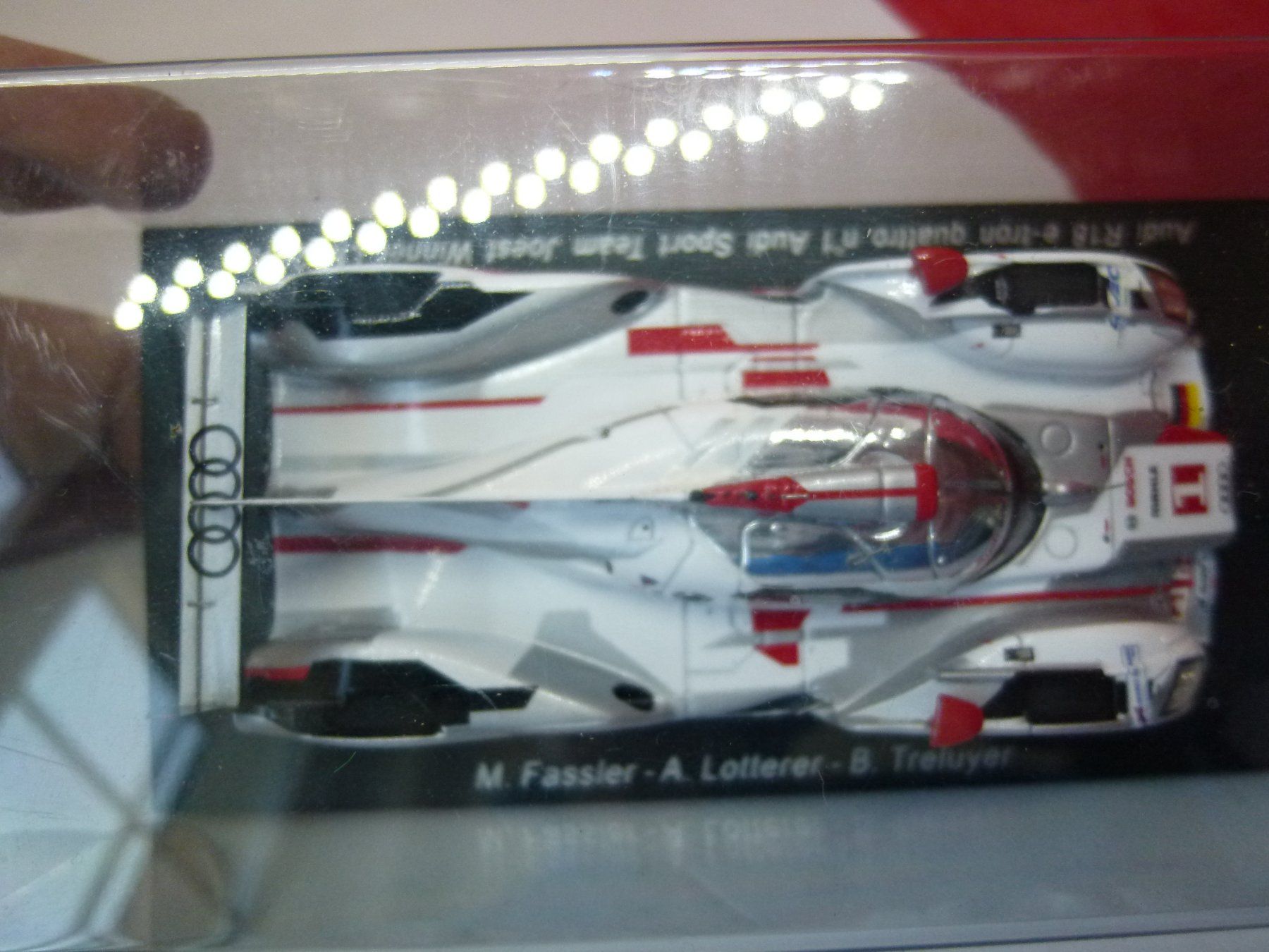 Spark Modellini d'auto: Audi R8 e-tron - Winner Le Mans 2012 mit M.Fässler - SPARK – Usato da Reiden venduto da mondial2 2