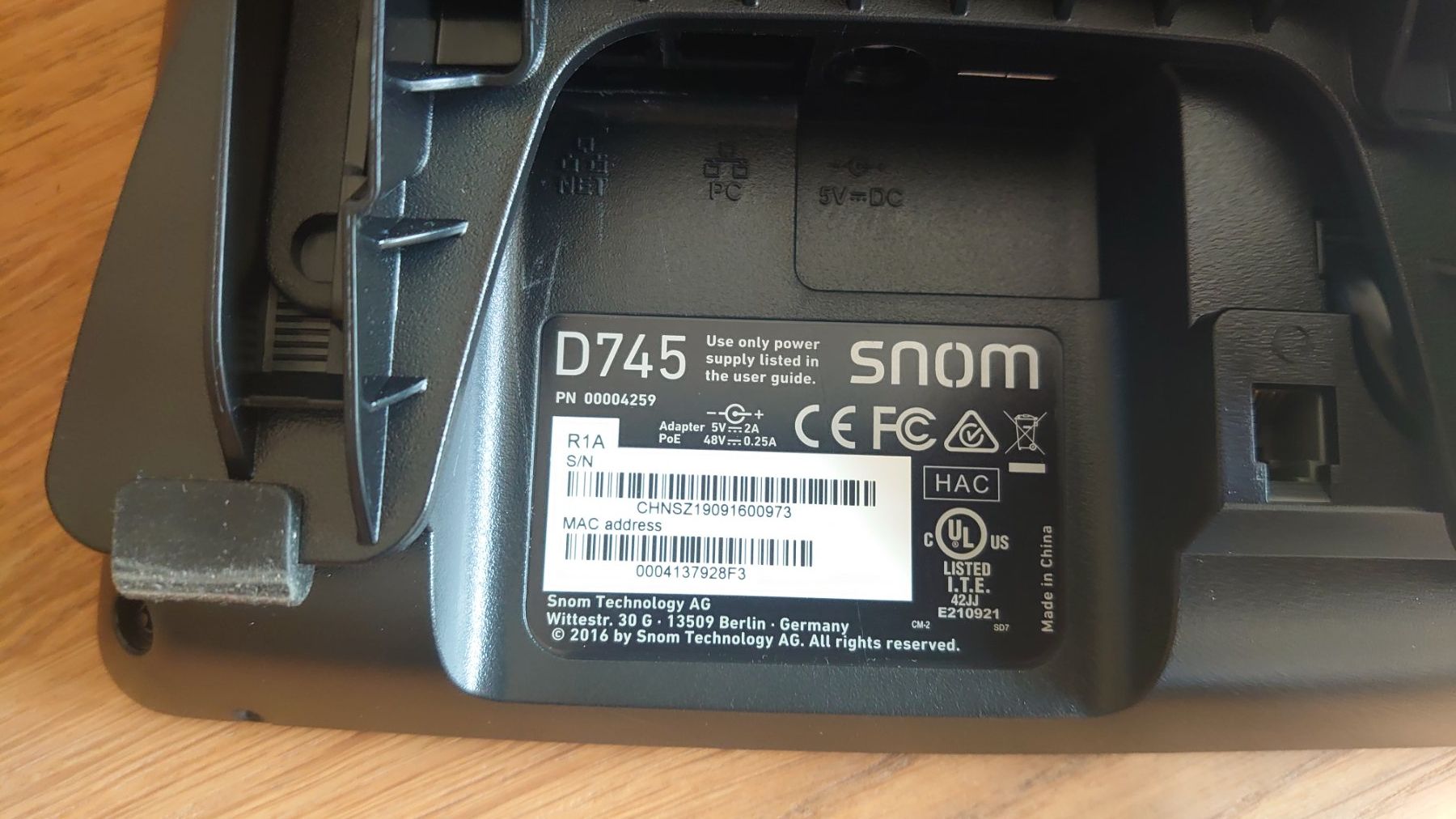 Snom Telefone: IP-Telefon Snom D745 – Gebraucht aus Brienz BE von Pacetrace 2