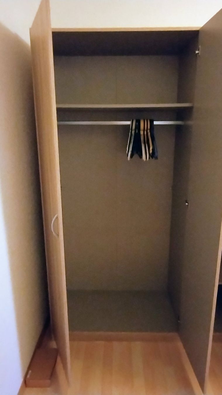 Armoires: Kleiderschrank – D'occasion à Chur par Andry69 4