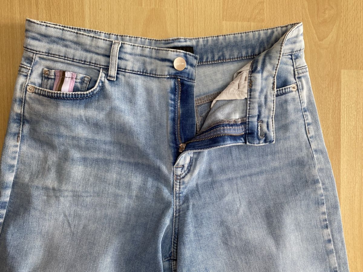 Jeans: Damen Jeans Marccain weit hellblau Grösse 38, N3 – Nuovo (secondo la descrizione) da Buochs venduto da H16 5