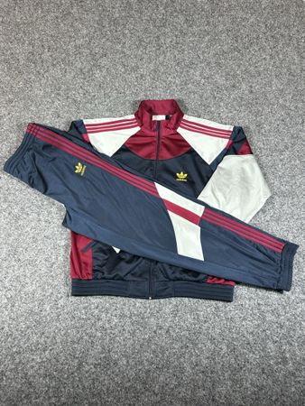 Vintage Adidas tracksuit L