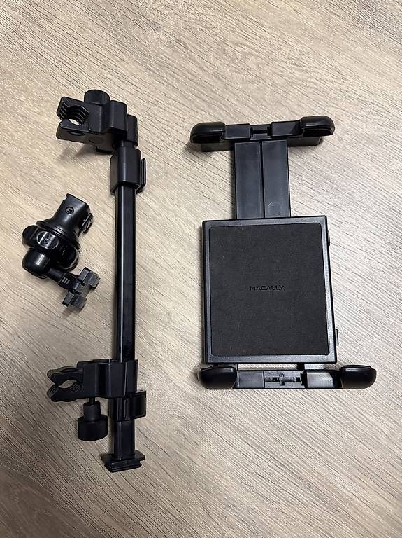 Staffa per monitor: Macally Tablethalterung für Auto – Usato da Siglistorf venduto da nin_gl2p
