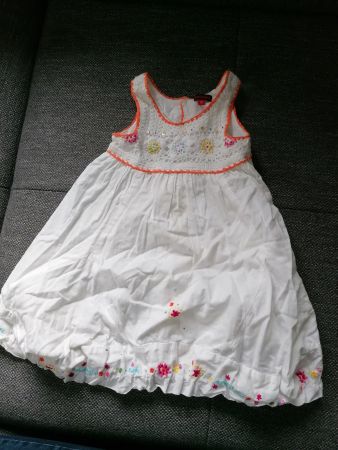 Kleid Catimini Gr. 86 (mit Flecken)