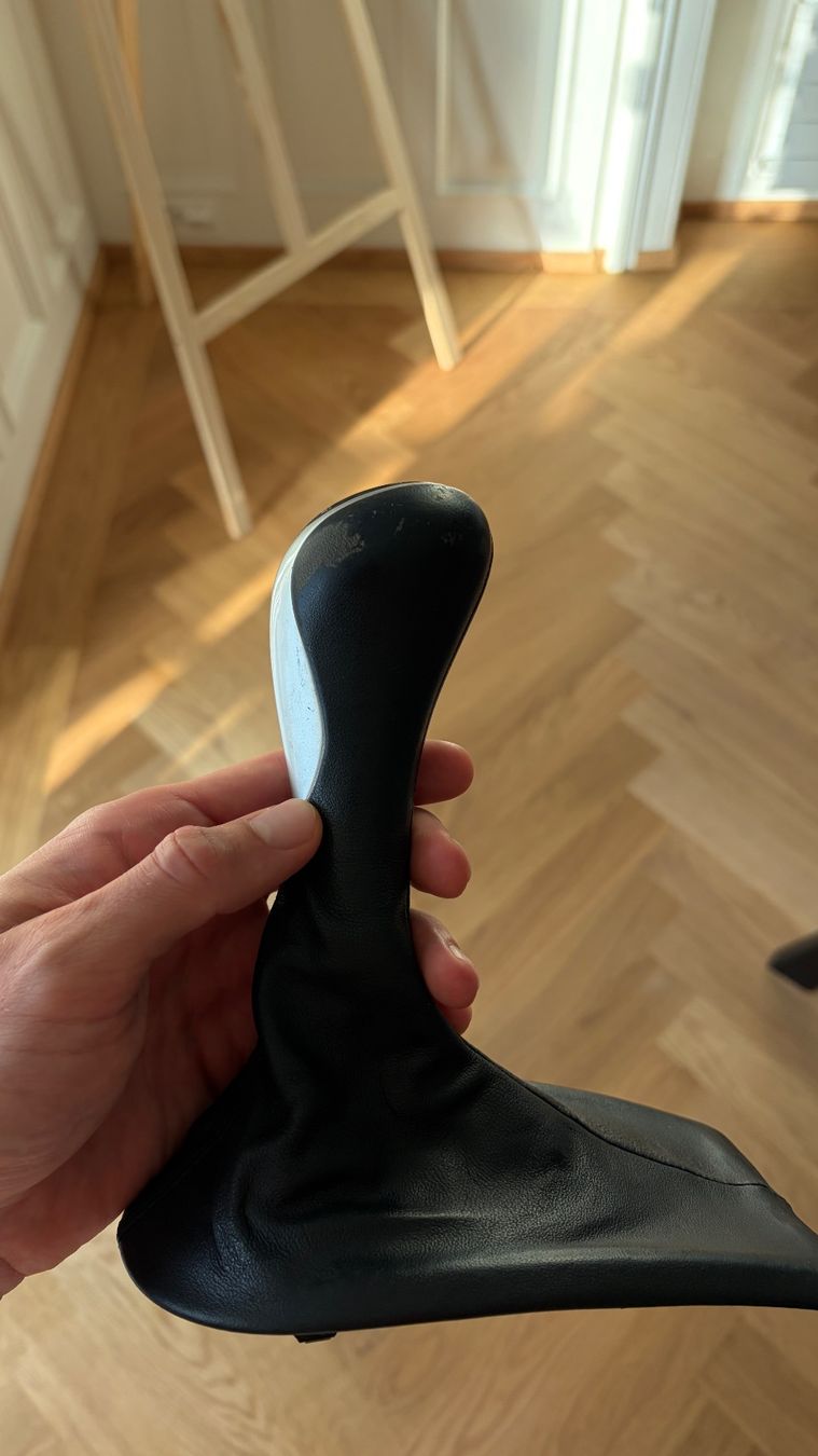 Porsche Tutti pezzi di ricambio auto: Porsche 996 Original Schaltknauf – Usato da Zürich venduto da VictorTCJ 2
