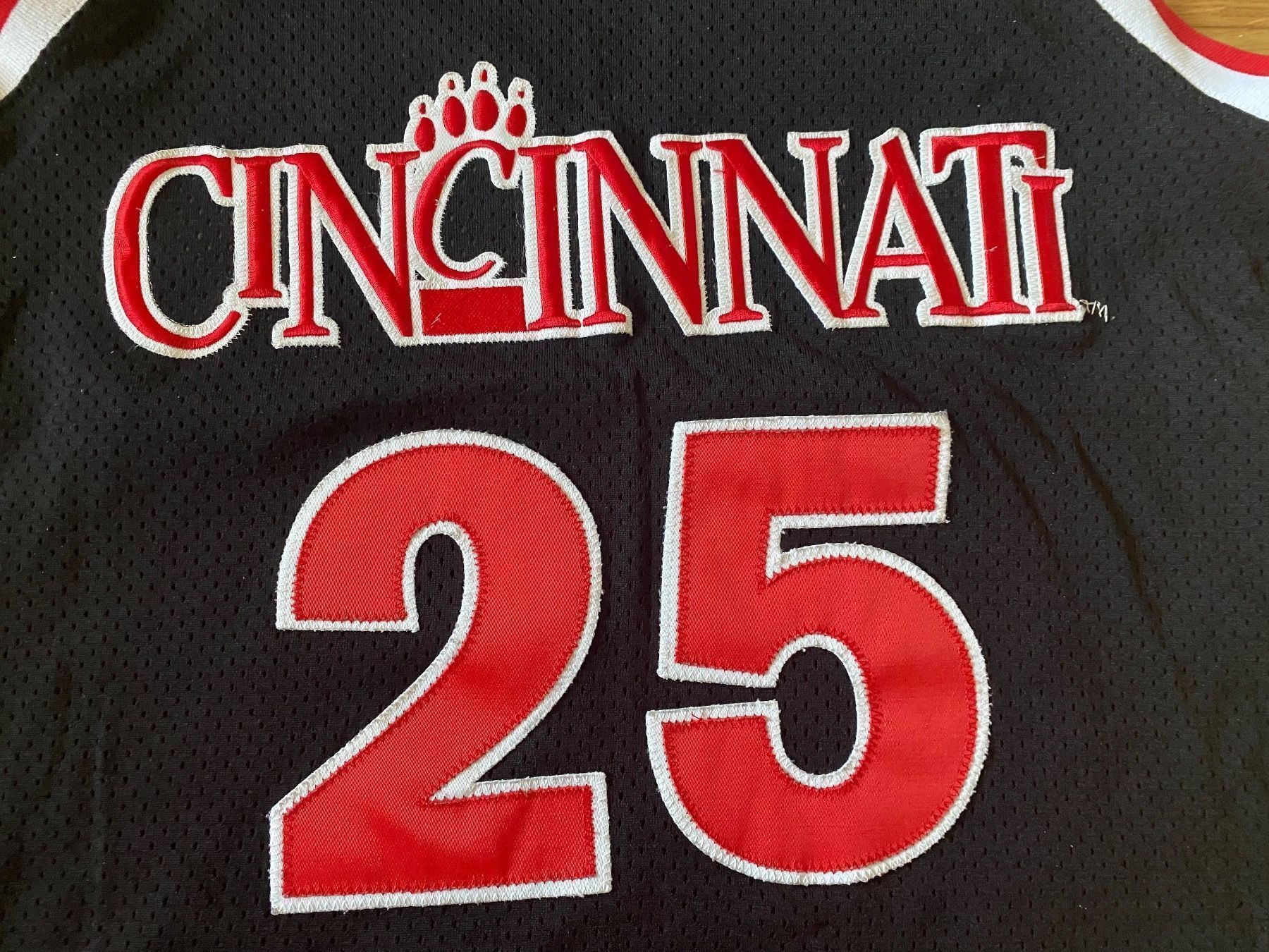 Nike Canottiere & Pantaloni: Trikot Cincinnati Bearcats #25 NCAA – Usato da Fällanden venduto da BasilFawlty 2
