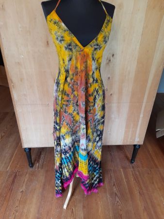 Hammer Batikleid sehr speziell . schöne Farbkomi . S, M .