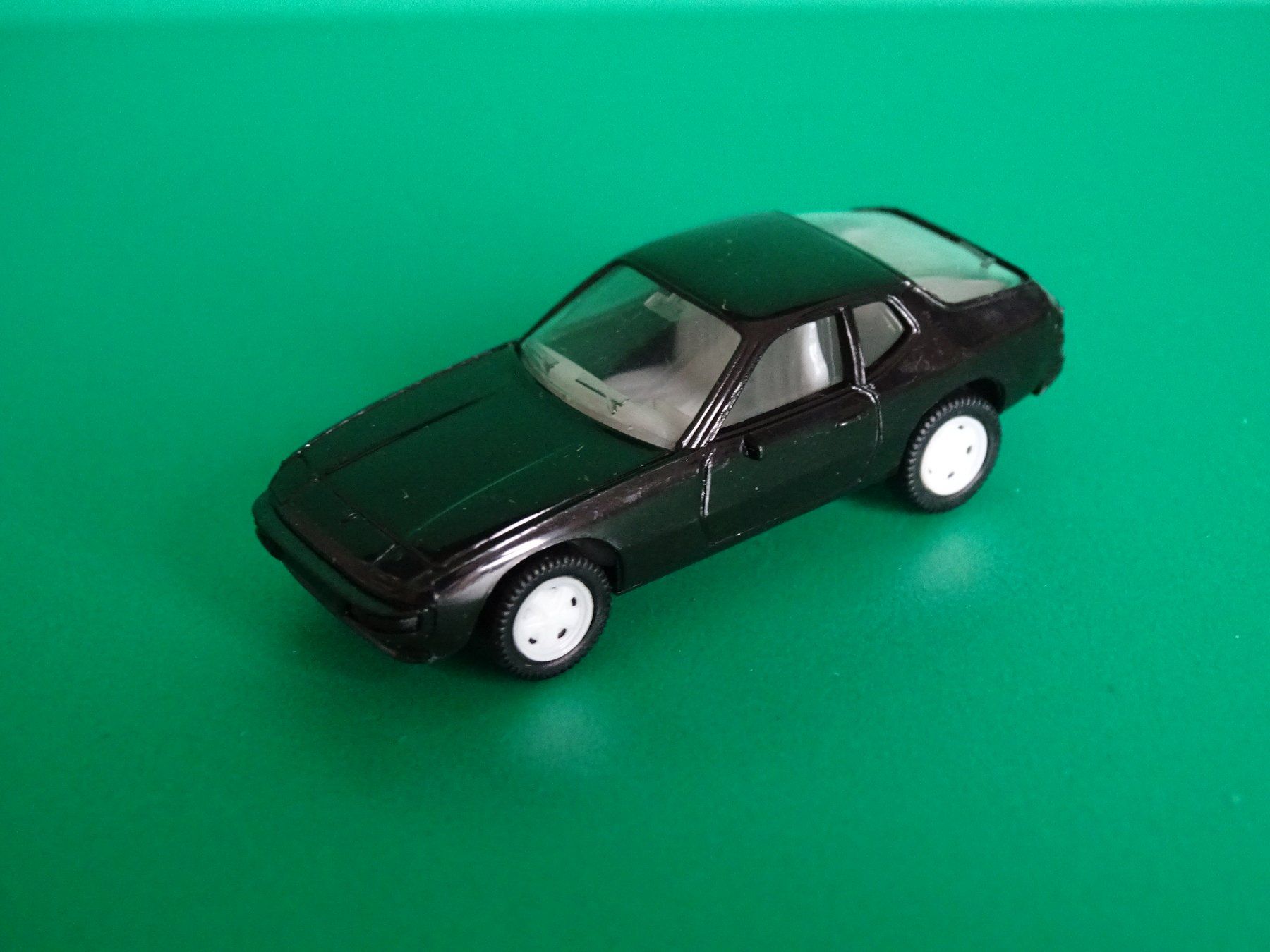 Herpa Modellautos: Porsche 924 von Herpa 1/87 – Gebraucht aus Bretzwil von Meex