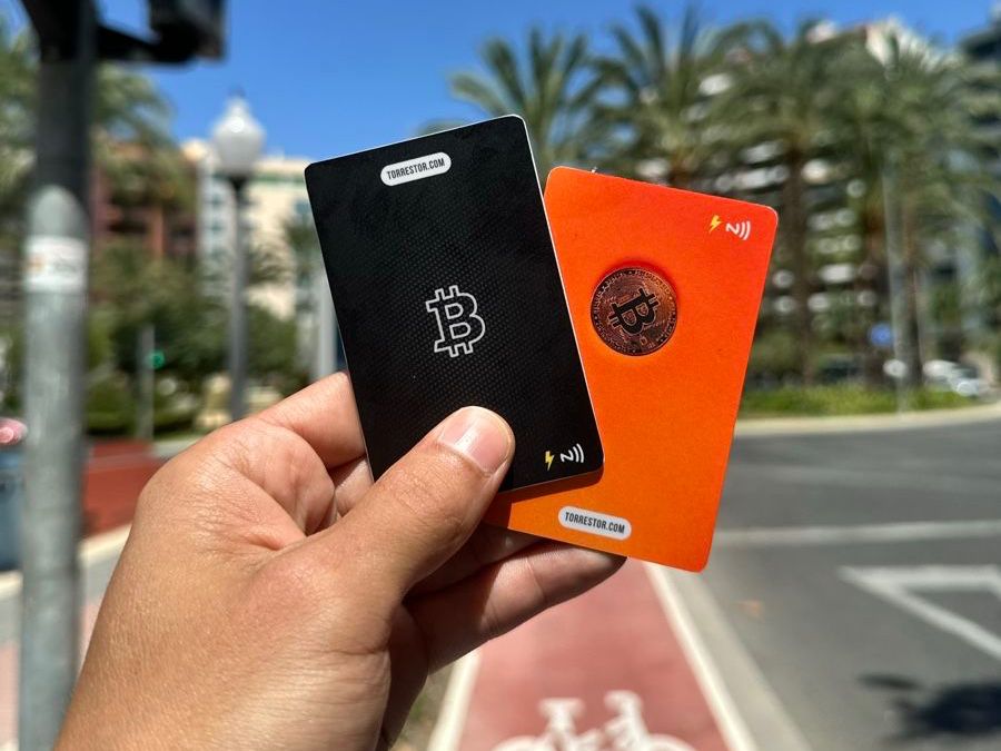 Brieftaschen: Bitcoin Card – Neu und originalverpackt aus Châtelaine von Mayy 2