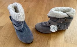 Fabrikneue Winterstiefel Gr. 30