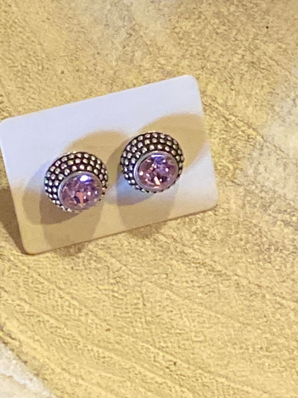 Swarovski Ohrringe & -stecker: OHRSTECKER ANTIK VERSILBERT,LILA – Neu und originalverpackt aus Meienried von ManuelaBoutique 4