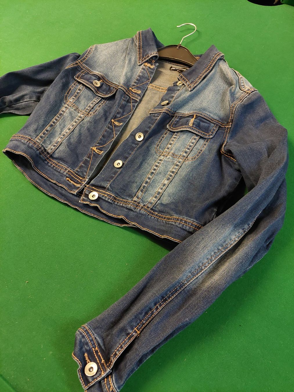 Giacche: Jeansjacke Grösse 40 – Usato da Wynau venduto da Meysi 1