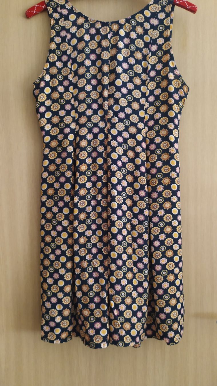H&M Vestiti & Gonne: Robe d'été gr. 34. H&M – Usato da Chezard St-Martin venduto da Loucail 3
