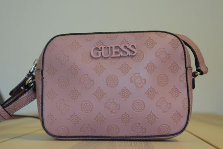 Guess Umhängetasche in Rosa, Top Zustand