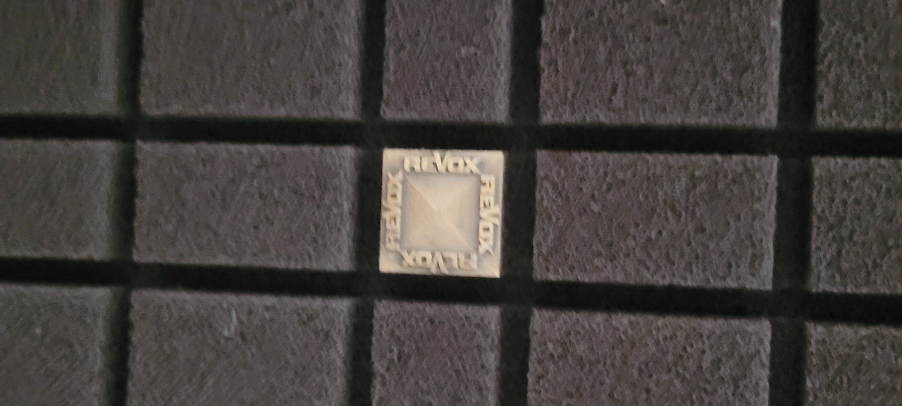 Revox Lautsprecher: Revox AX 4 - 3b - Lautsprecher inkl. Ständer – Gebraucht aus Gümligen von vinylsoundsgood 3