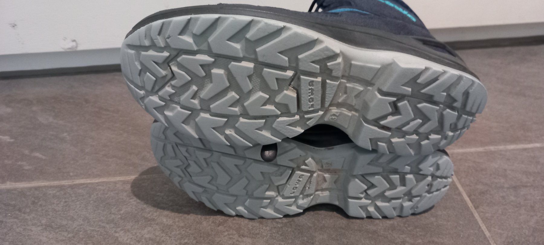 Lowa Chaussures hommes: LOWA Wanderschuhe Grösse 32 – D'occasion à Thalheim par sil_n2nk 1