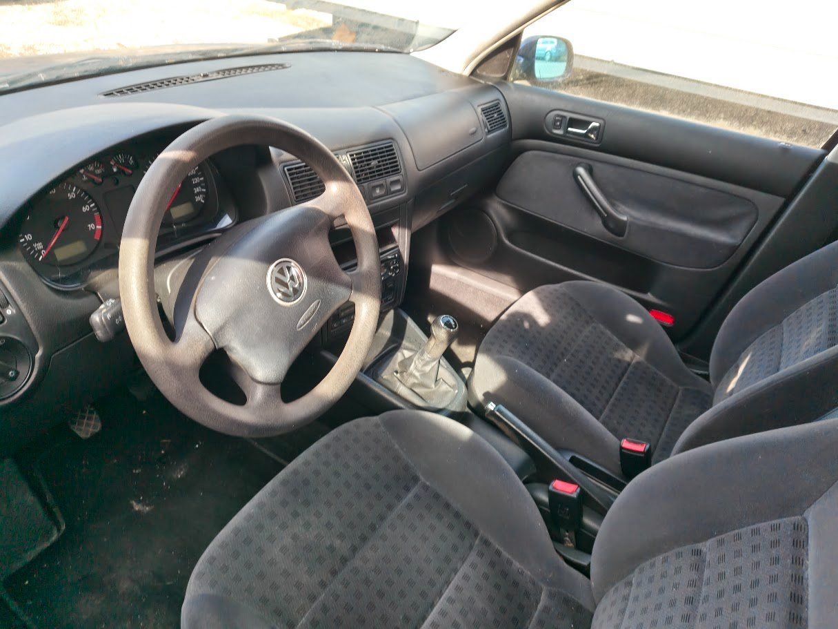 VW Automobili: VW Golf 4 1.6 – Difettoso da Wangen b. Olten venduto da FL_Automobil 4