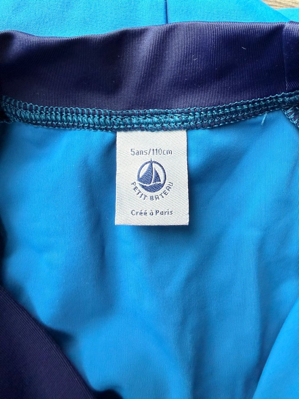 Petit Bateau Costumi da bagno: Combinaison anti-uv garçon - Petit Bateau – Usato da Delémont venduto da Nomis22 7