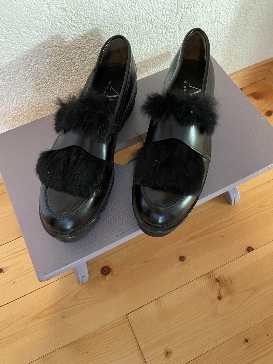 AGL Scarpe da donna: Loafer mit Fell von AGL – Usato da Planken venduto da oeh_g7xb