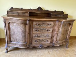 Antikes Buffet massiv
