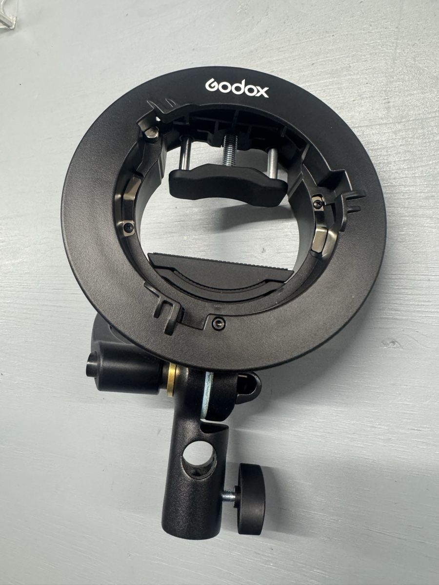 Godox Flash: Godox S2 Systemblitz Adapter Bowens Mount (2 Stück) – Usato da Muri b. Bern venduto da saeny 2