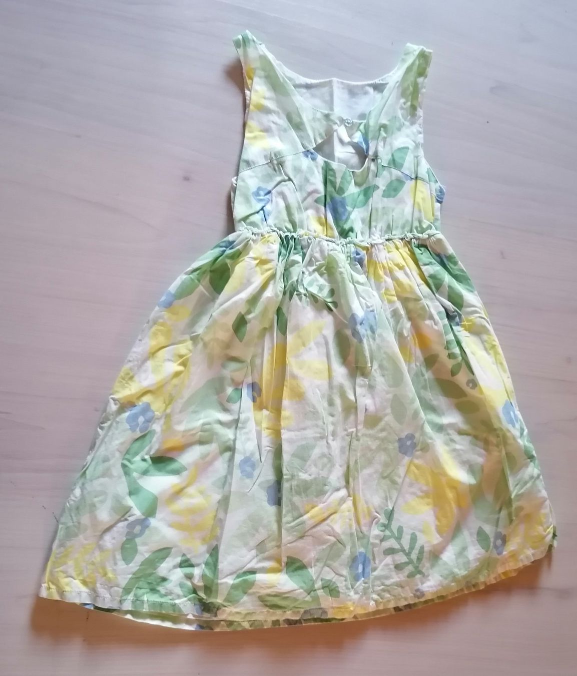 Robes et jupes: Robe, bas, haut – D'occasion à Montcherand par petiteoune75 2