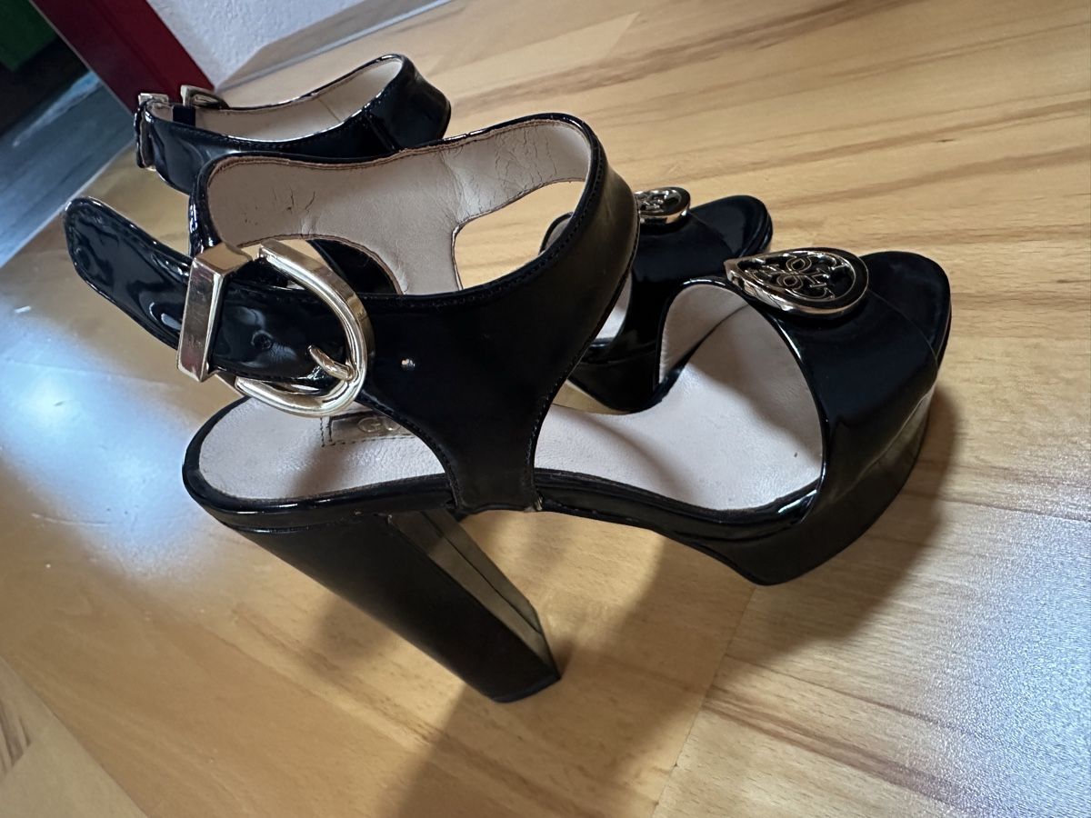 Guess Scarpe da donna: Sandale High Heels 35 Guess – Usato da Benken ZH venduto da eandras 1