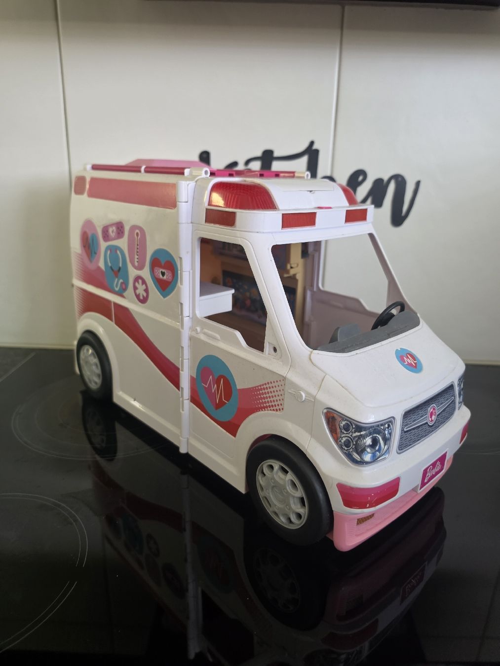 Poupées: Barbie Krankenwagen – D'occasion à Rothrist par sabrini88