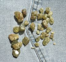 Apatit   Marokko  top Rohstücke  Rohstein    kleine Splitter