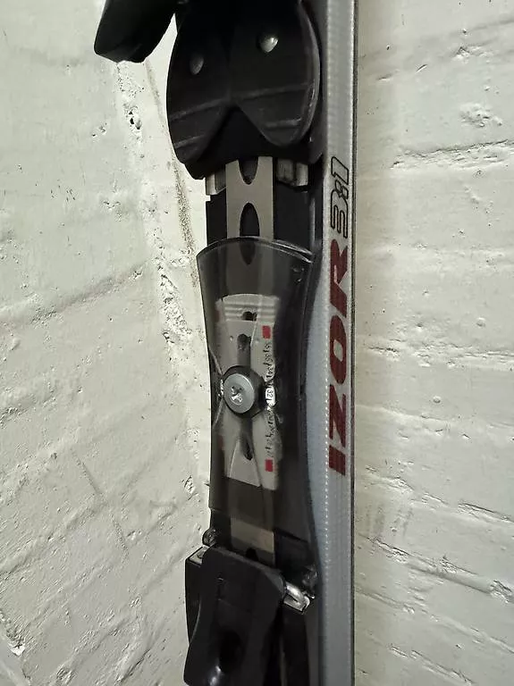 Atomic Skis: Ski Atomic mit Bindung – Gebraucht aus Zürich von lau_k772 1