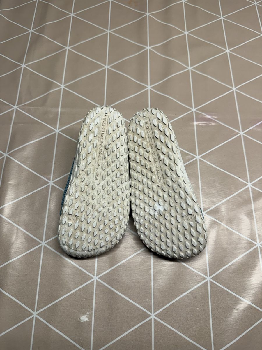 Scarpe per ragazzi: Wasserschuhe Grösse 22 – Usato da Adetswil venduto da kai_p9fb 2